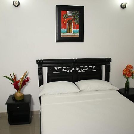 Hotel Calle Santodomingo ซันตามาร์ตา ภายนอก รูปภาพ