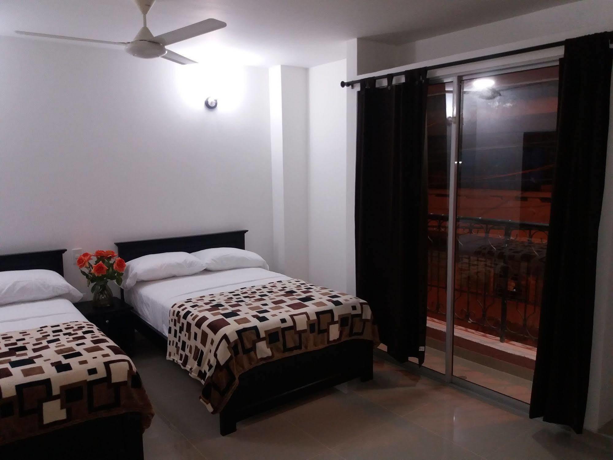 Hotel Calle Santodomingo ซันตามาร์ตา ภายนอก รูปภาพ