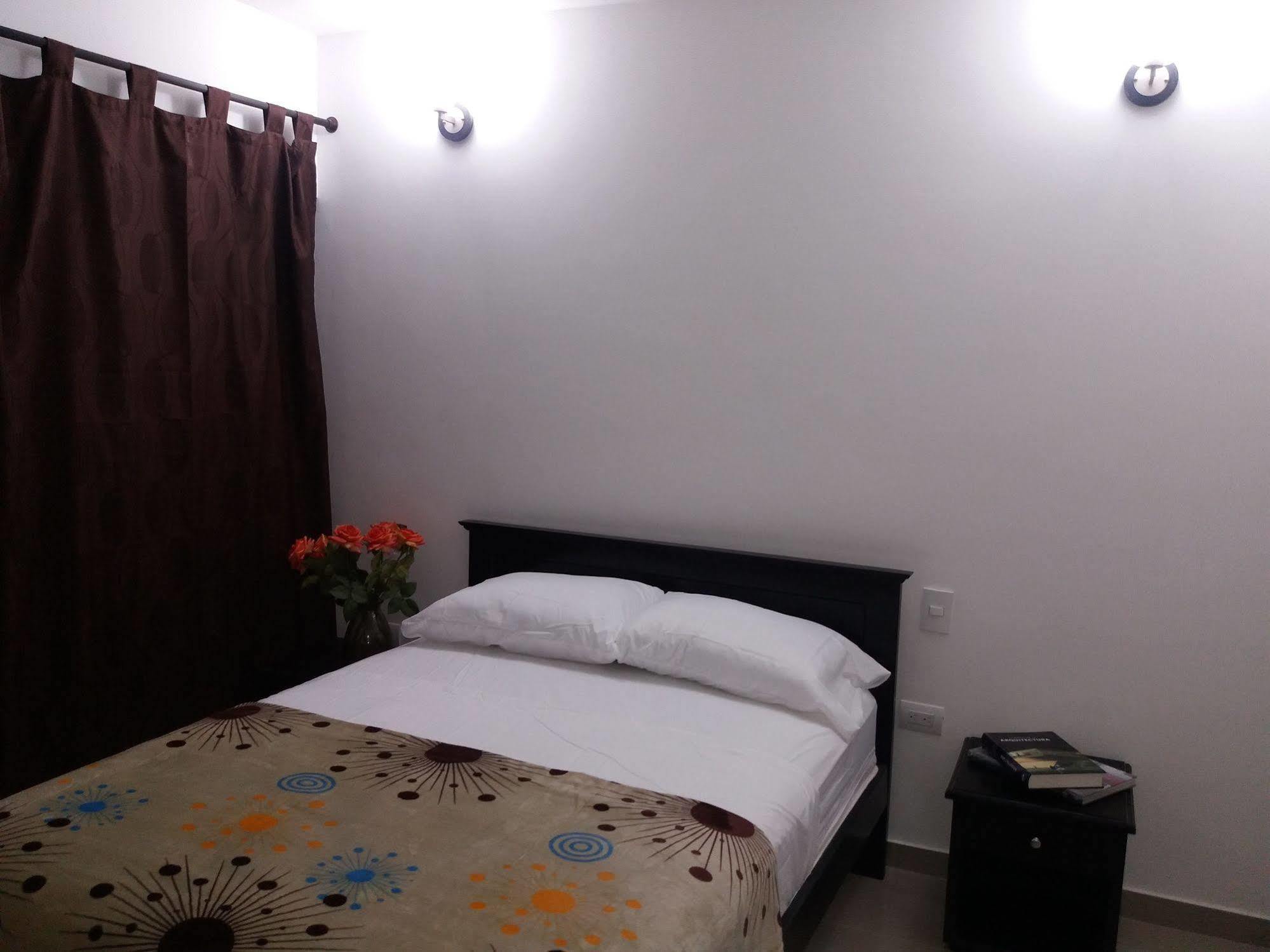 Hotel Calle Santodomingo ซันตามาร์ตา ภายนอก รูปภาพ