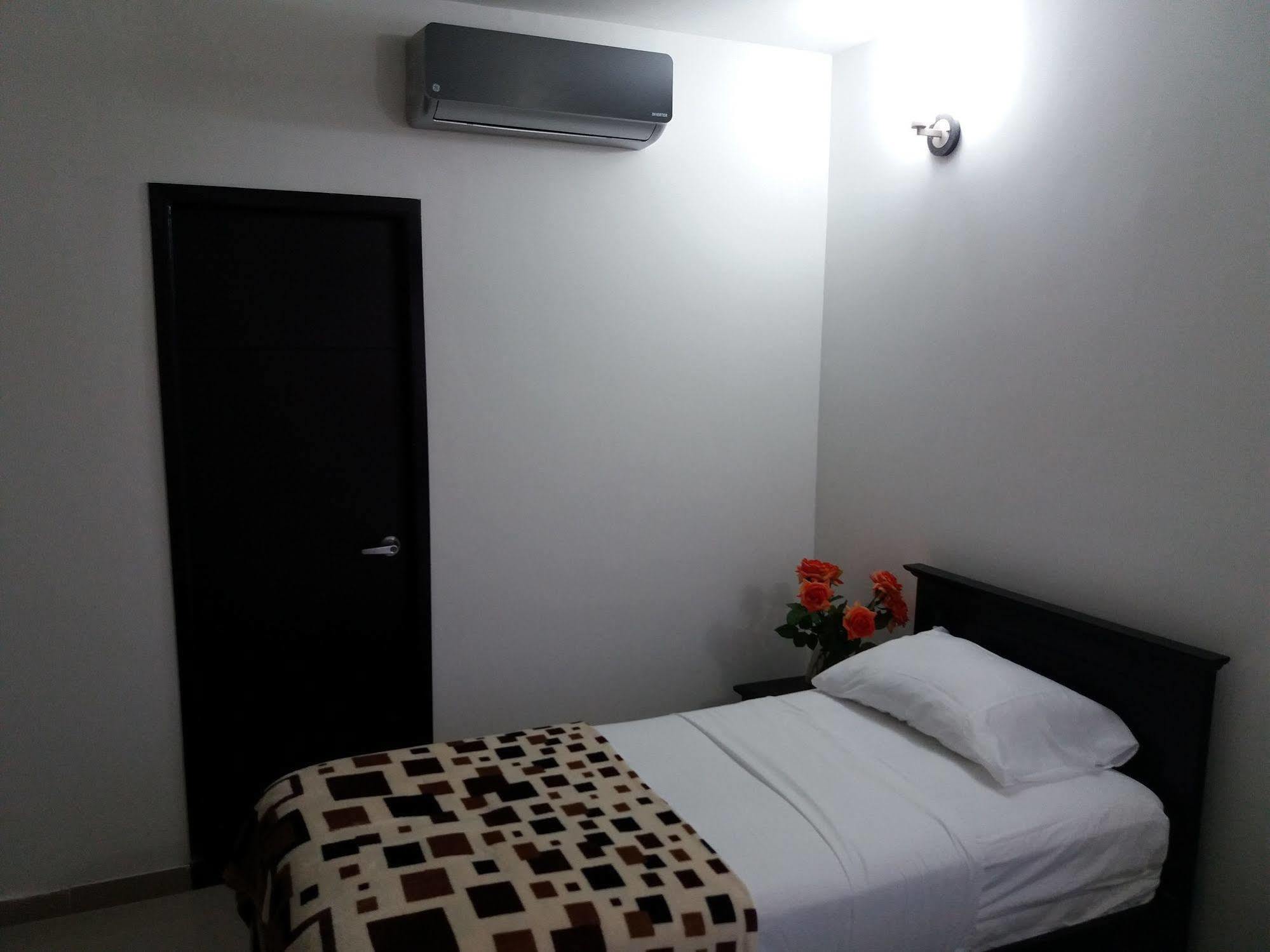 Hotel Calle Santodomingo ซันตามาร์ตา ภายนอก รูปภาพ
